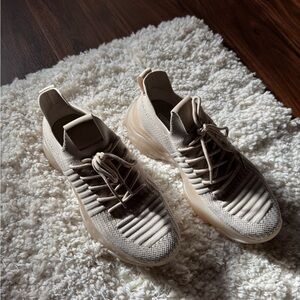 Cushionaire Apollo Knit Sneakers Women's